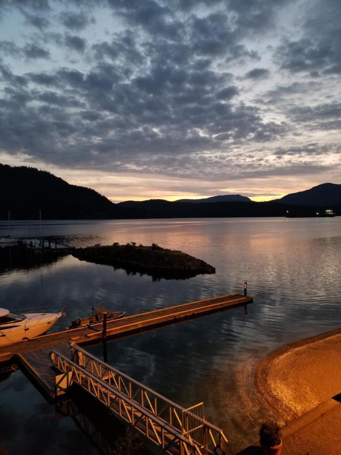Oceanfront Suites At Cowichan Bay Zewnętrze zdjęcie